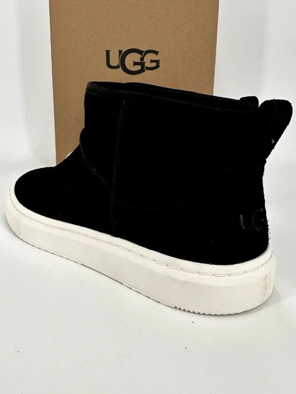 UGG Australia Women's Alameda Mini Boots Black sz 9 #1143786 NEW Bootie Sneakers